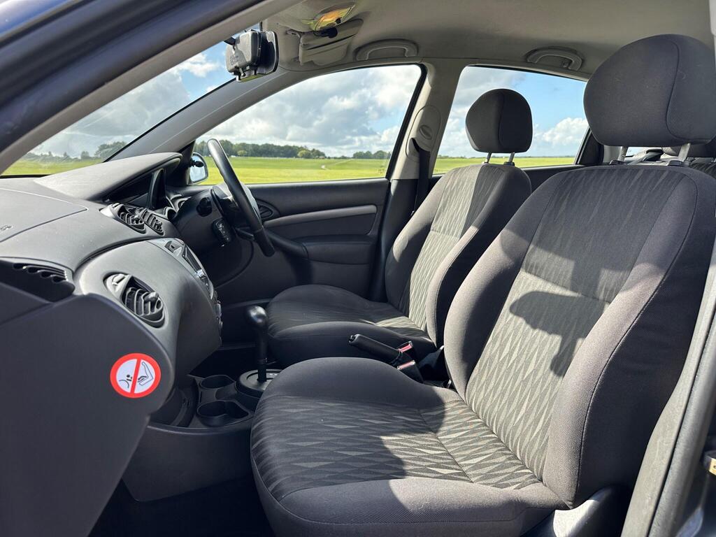 Ford Focus 1.6i 16v Zetec 5dr