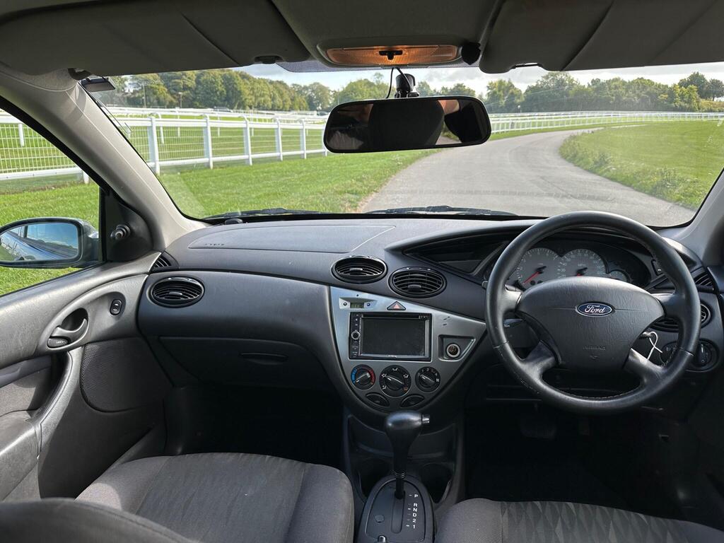 Ford Focus 1.6i 16v Zetec 5dr
