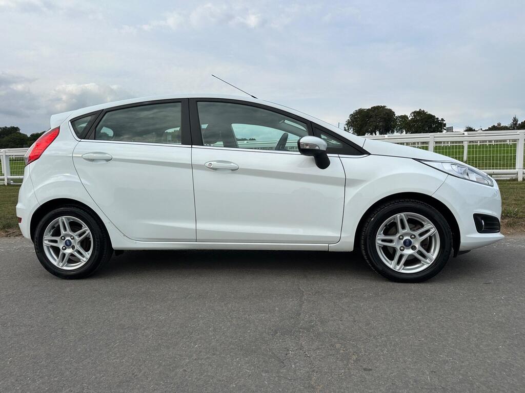 Ford Fiesta 1.25 Zetec Euro 5 5dr