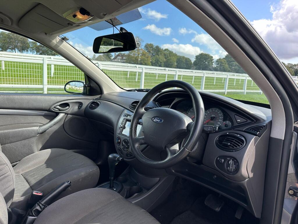 Ford Focus 1.6i 16v Zetec 5dr