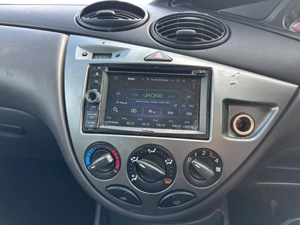 Ford Focus 1.6i 16v Zetec 5dr