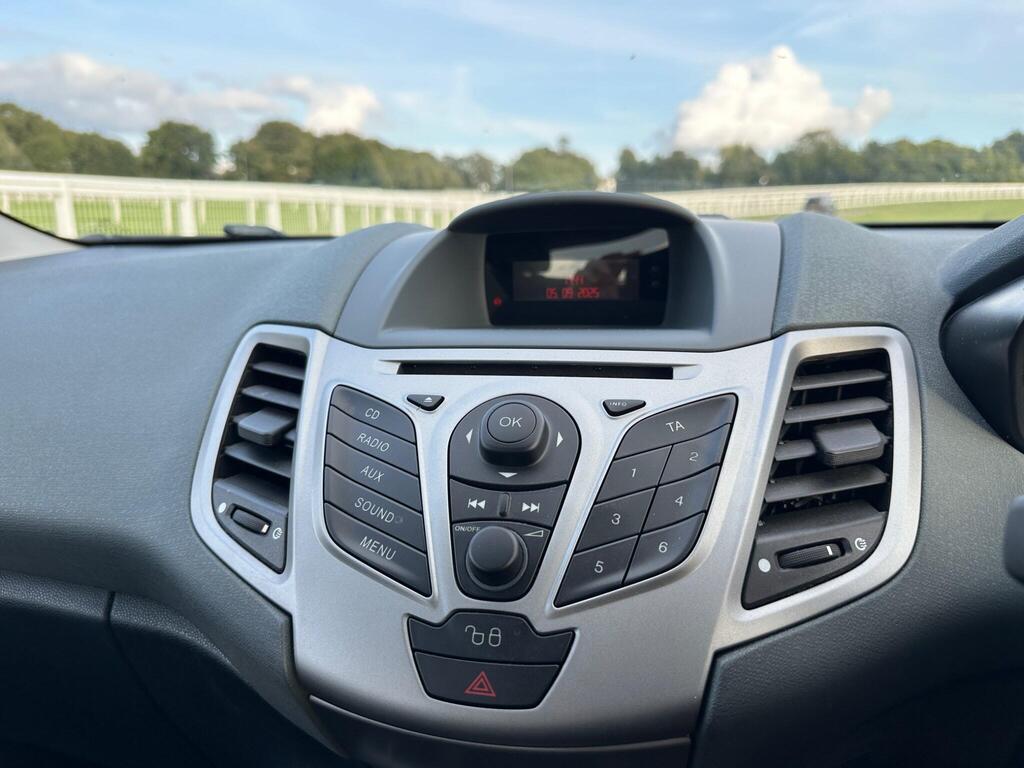 Ford Fiesta 1.4 Style + 5dr Auto