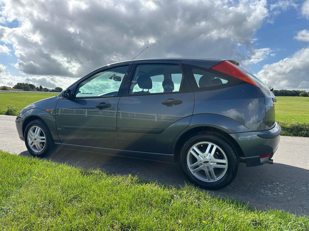 Ford Focus 1.6i 16v Zetec 5dr
