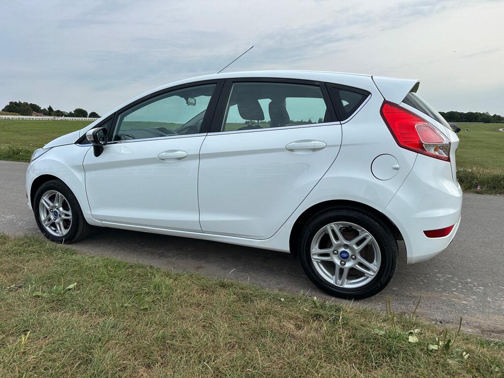 Ford Fiesta 1.25 Zetec Euro 5 5dr