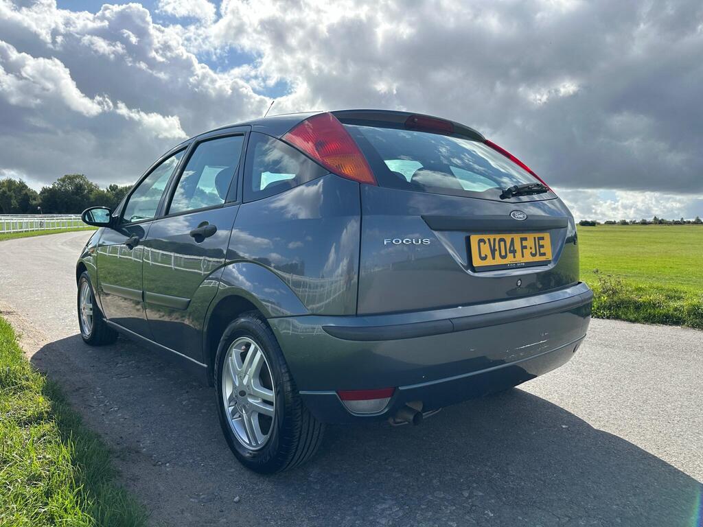 Ford Focus 1.6i 16v Zetec 5dr