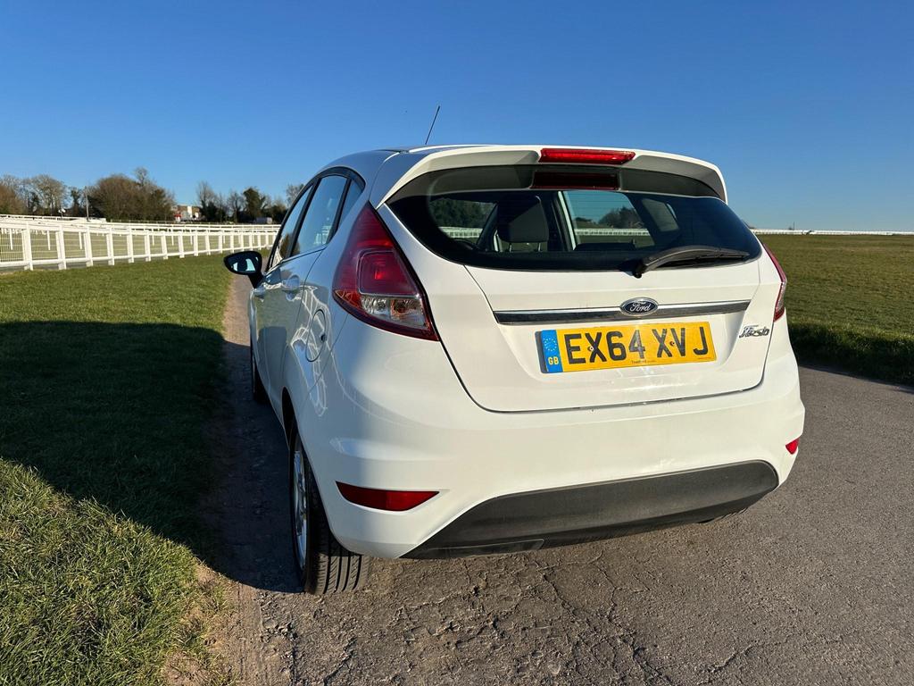 Ford Fiesta 1.25 Zetec Hatchback 2015 (64)