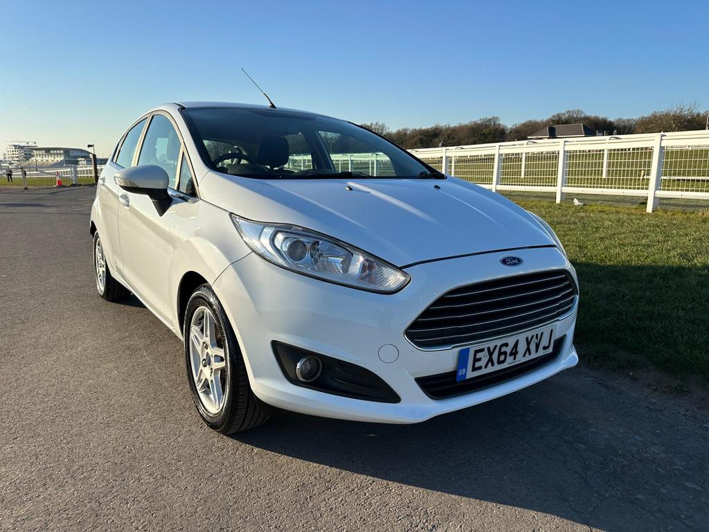 Ford Fiesta 1.25 Zetec Hatchback 2015 (64)